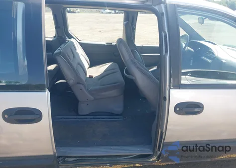 2000 Dodge Caravan from USA, damaged, VIN 2B4GP25R4YR737326